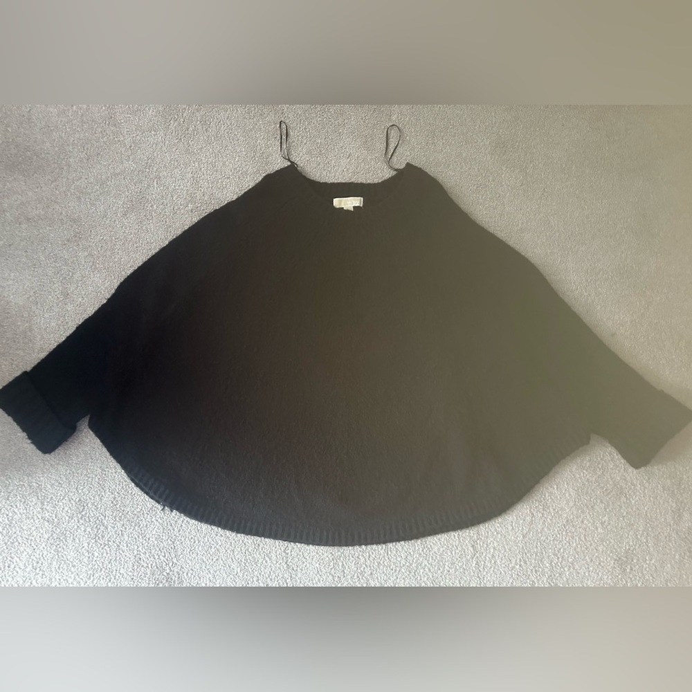 Michael Kors Black Wool blend Poncho/Cape with Faux Fur Collar - Picture 6 of 7